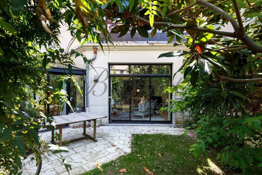 Maison à BOULOGNE-BILLANCOURT