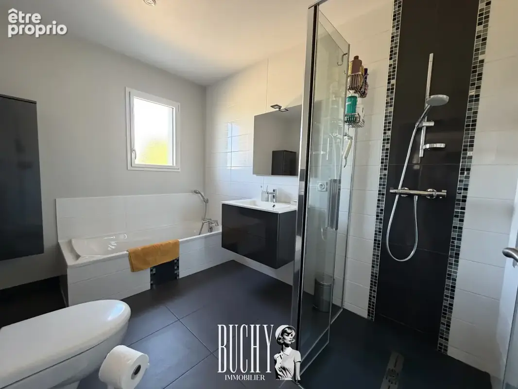 Villa contemporaine de plain-pied   Prestations de qualité et de caractère avec piscine - photo 13