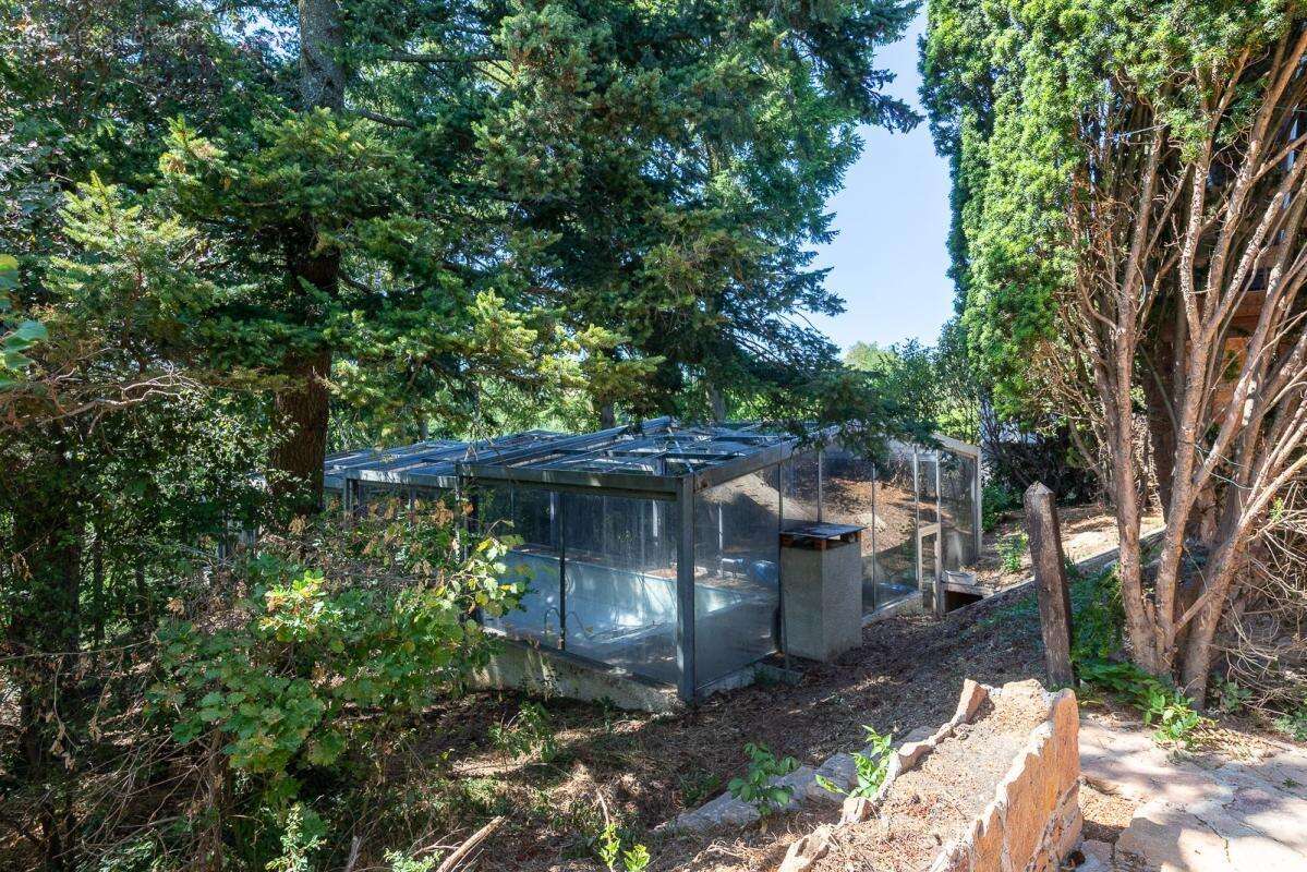 HURIGNY – Chalet suisse d'exception de 110m² sur 2 400 m² de terrain sans vis-à-vis – Fort potentiel de rénovation ! - photo 23