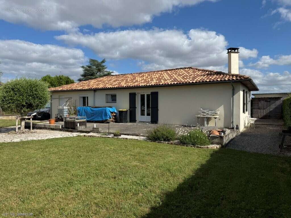 Maison à VERTEUIL-SUR-CHARENTE