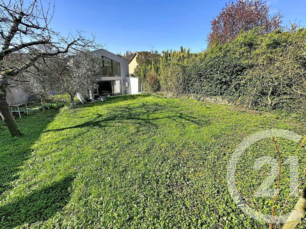 Appartement à SAINTE-FOY-LES-LYON