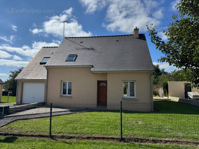 Maison à DERVAL