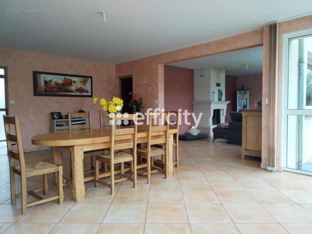 Maison 211 m² à Picauville  - photo 3