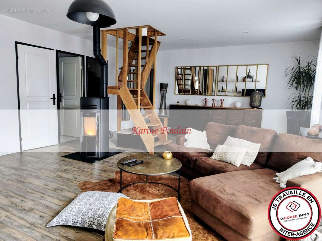 Maison à AMBARES-ET-LAGRAVE