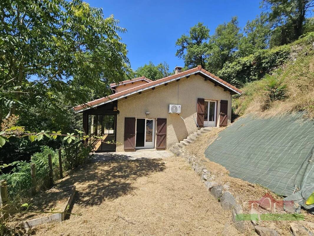 VIENNE, Villa T4 de 104 m² avec terrain de 3000 m² - photo 1