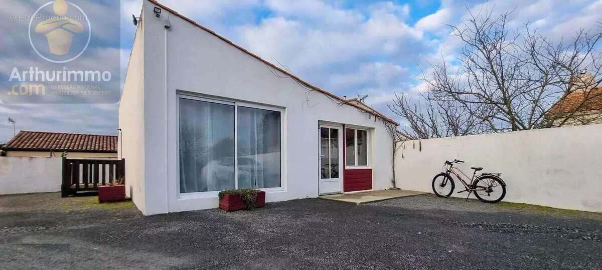 Maison à BOIS-DE-CENE