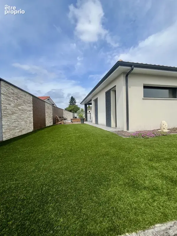 Coup de cœur   Élégante contemporaine de plain-pied avec piscine chauffée - photo 4