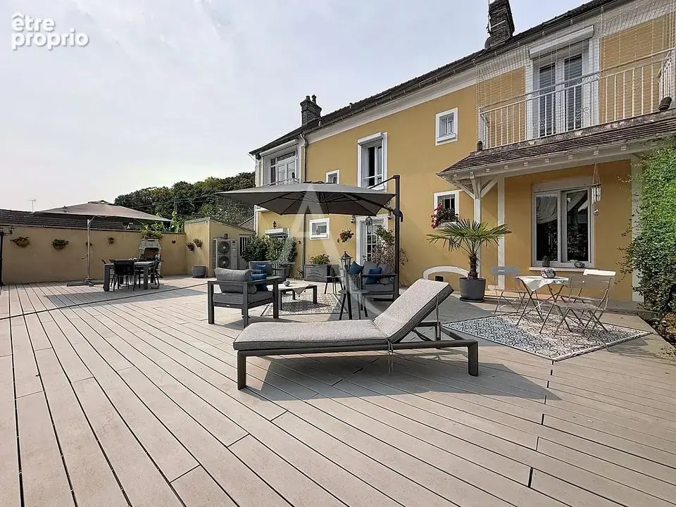 Maison à SAINT-JEAN-LES-DEUX-JUMEAUX