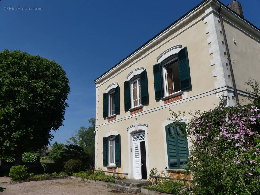 Maison à BLANZY