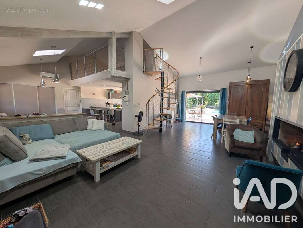 Maison 160 m² à Albefeuille-Lagarde  - photo 2