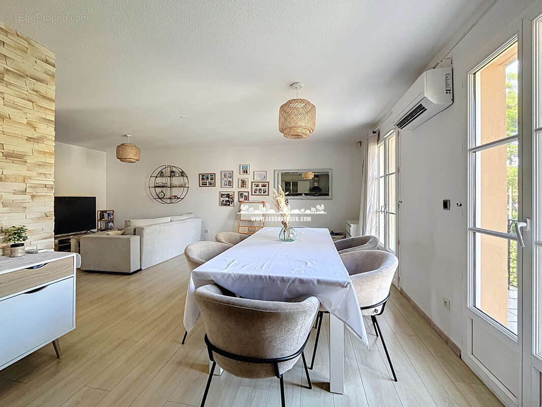 Appartement à LA MOLE