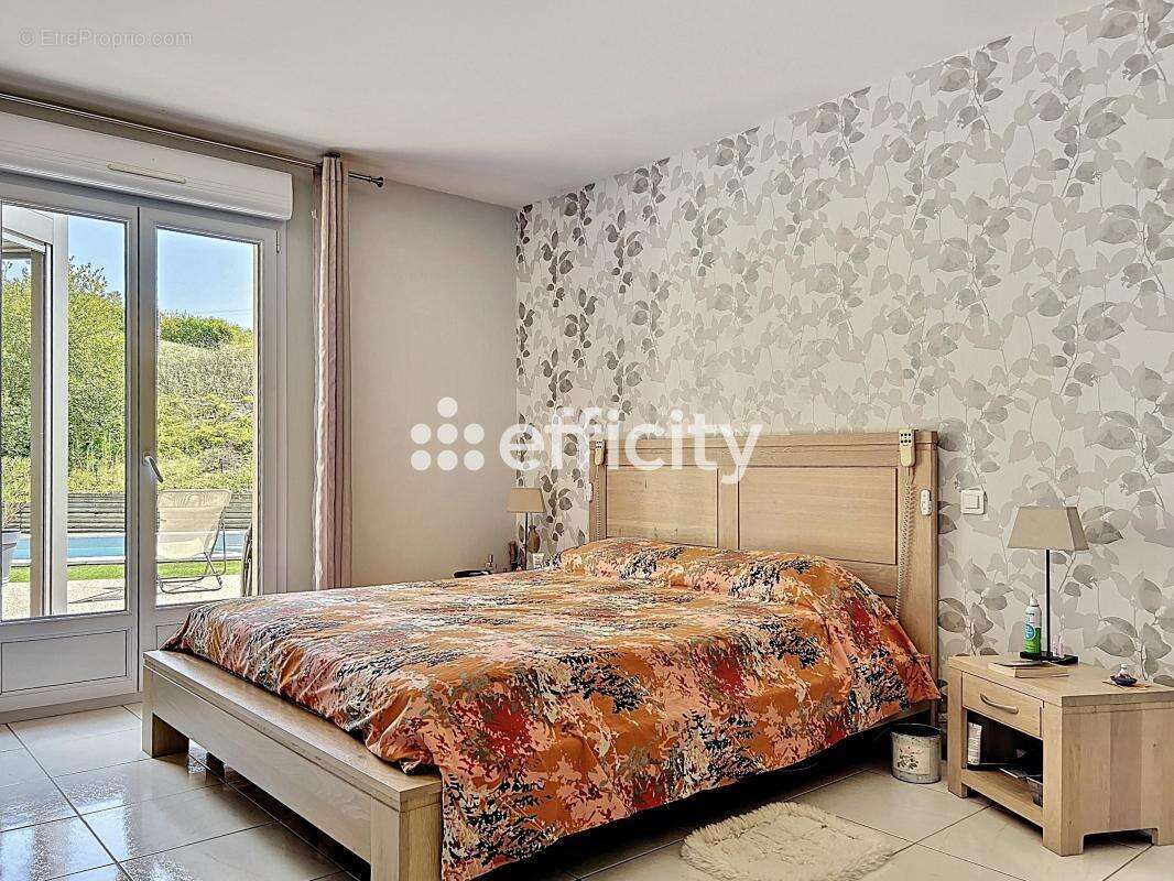 Maison à MONTRICHARD