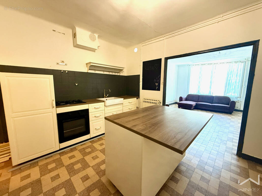 Maison à VALREAS