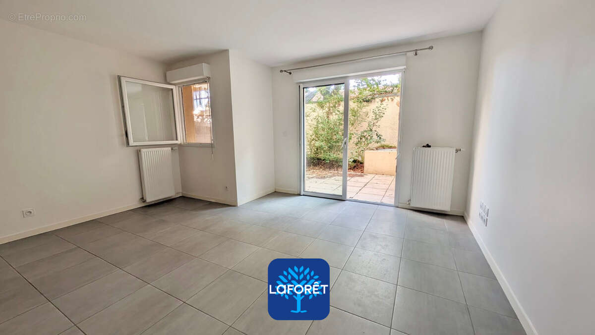 Appartement à MEYZIEU