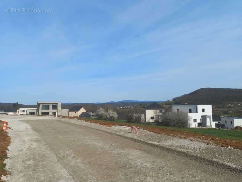 Terrain à HERICOURT