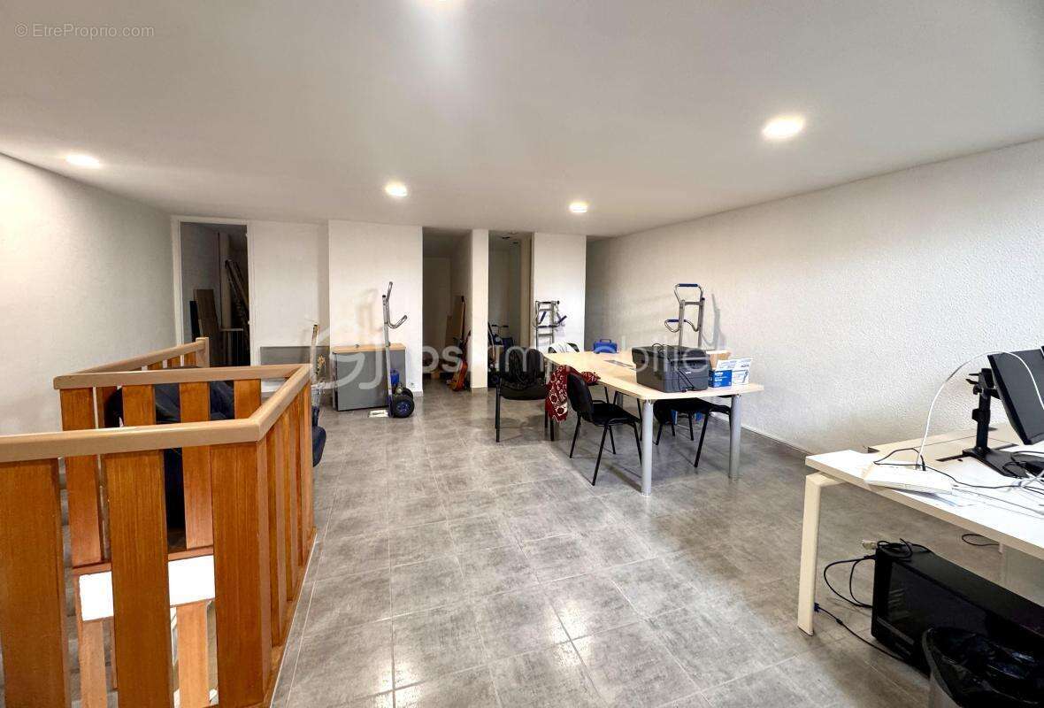 Commerce à JOUE-LES-TOURS