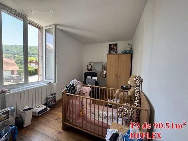 Appartement à PIERRE-CHATEL