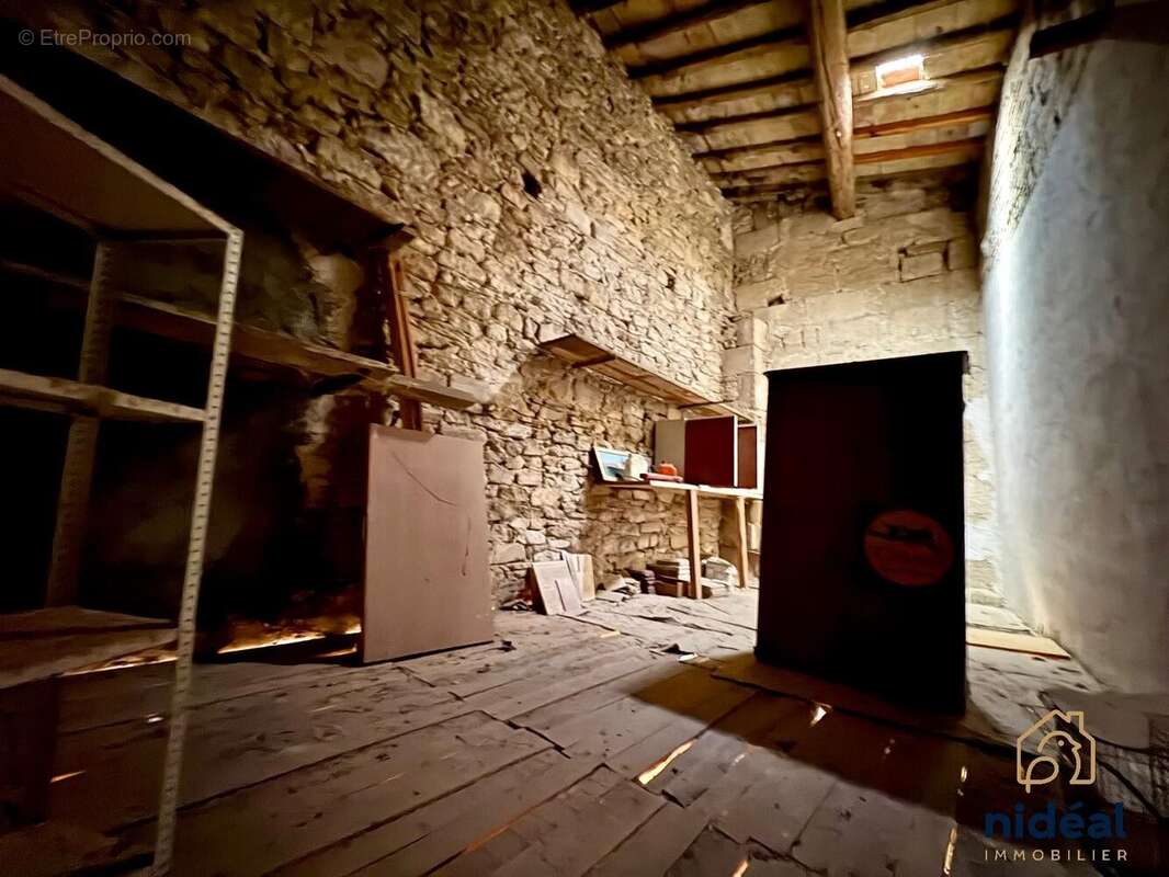 Maison à AUBAIS