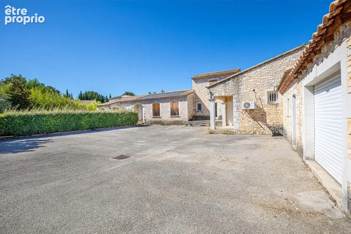 30126 Saint Laurent Des Arbres, calme,  2   jolies villas 15 pièces,  sur un terrain de 1050m2 - photo 4