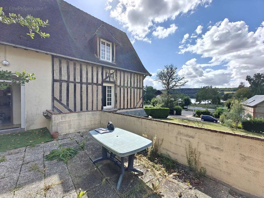 Appartement à BRIONNE