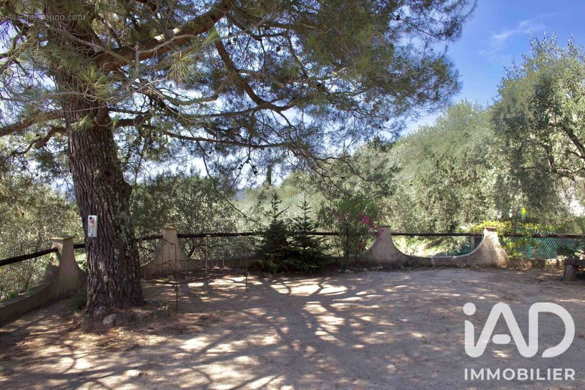 Maison 265 m² à Cabris  - photo 9