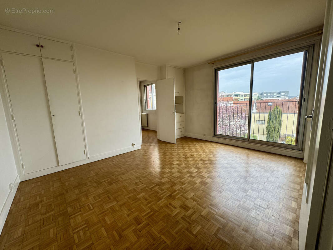 Appartement à LE PERREUX-SUR-MARNE