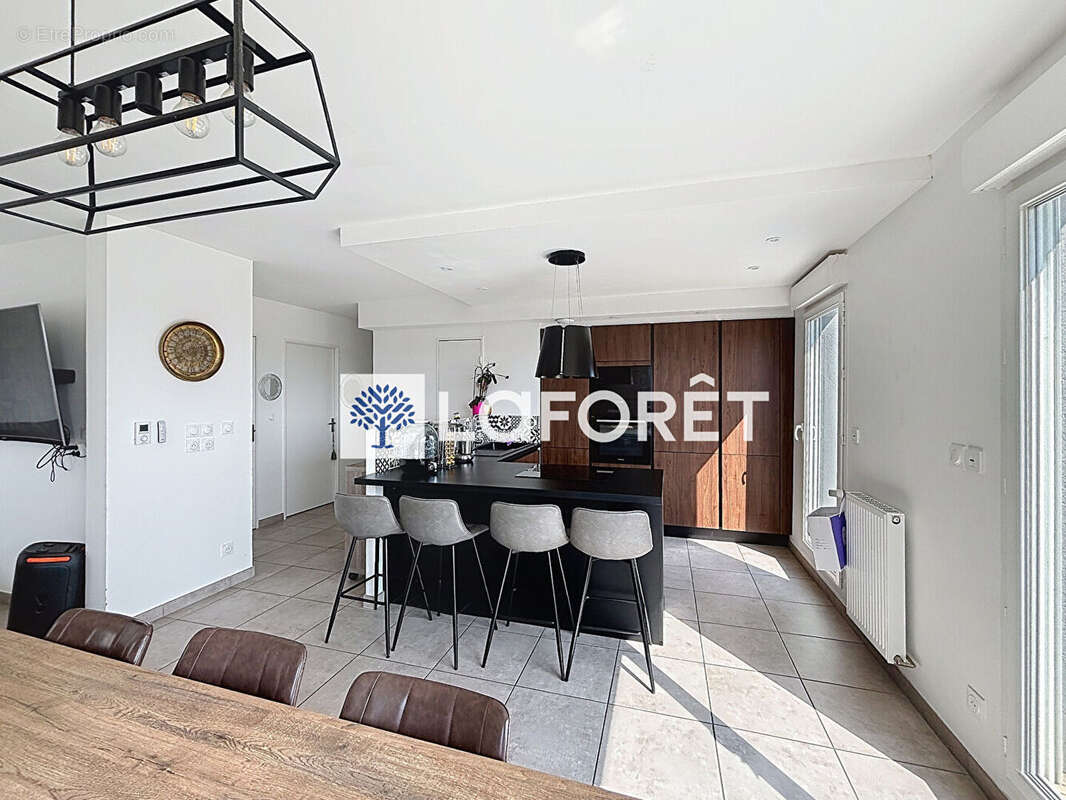 Appartement à SAINT-MAURICE-DE-BEYNOST