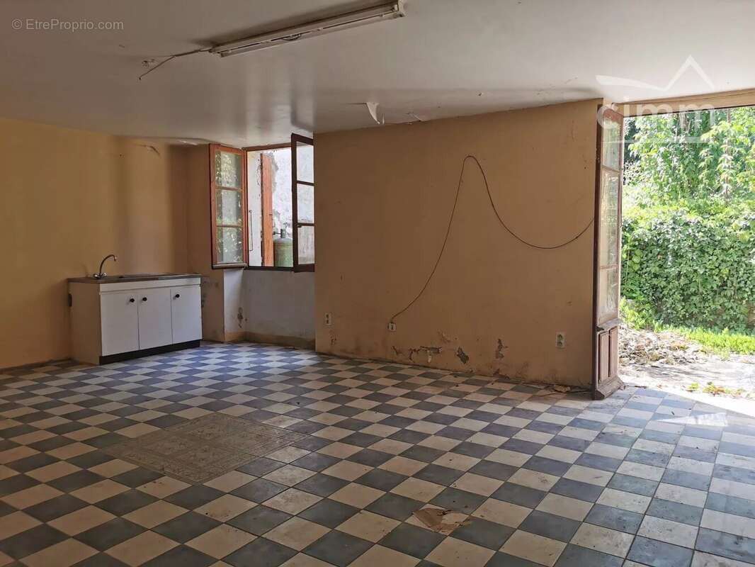 Maison à LABLACHERE