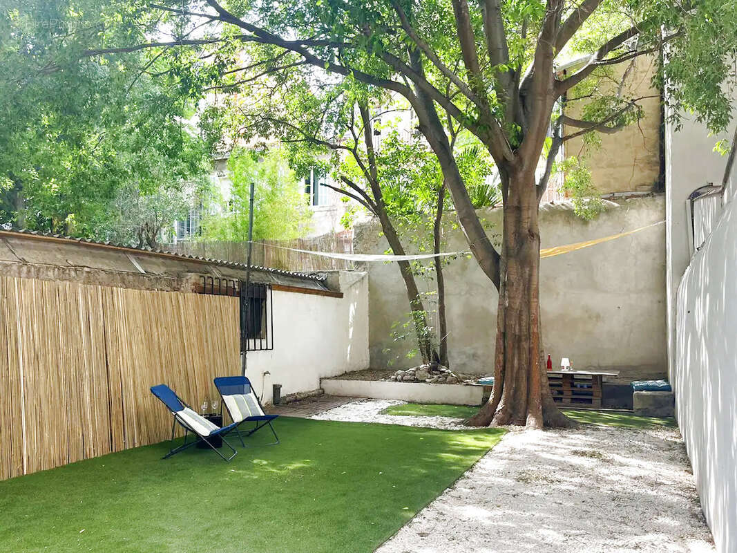 Commerce à MARSEILLE-1E