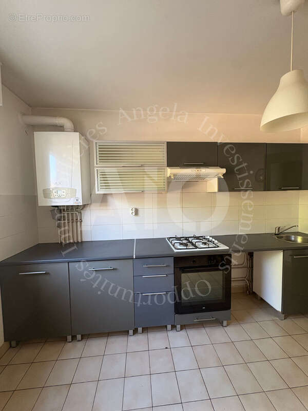 Appartement T3 de 74 m2 lumineux avec jardin d'hiver/véranda Lyon 3 - photo 6