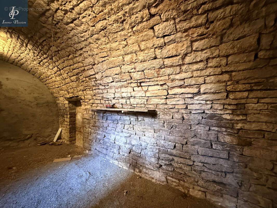 Appartement à PLOMBIERES-LES-DIJON