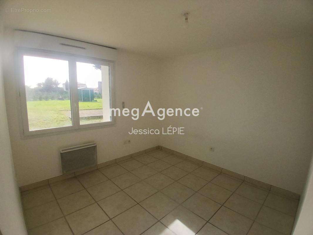 Appartement à AIFFRES