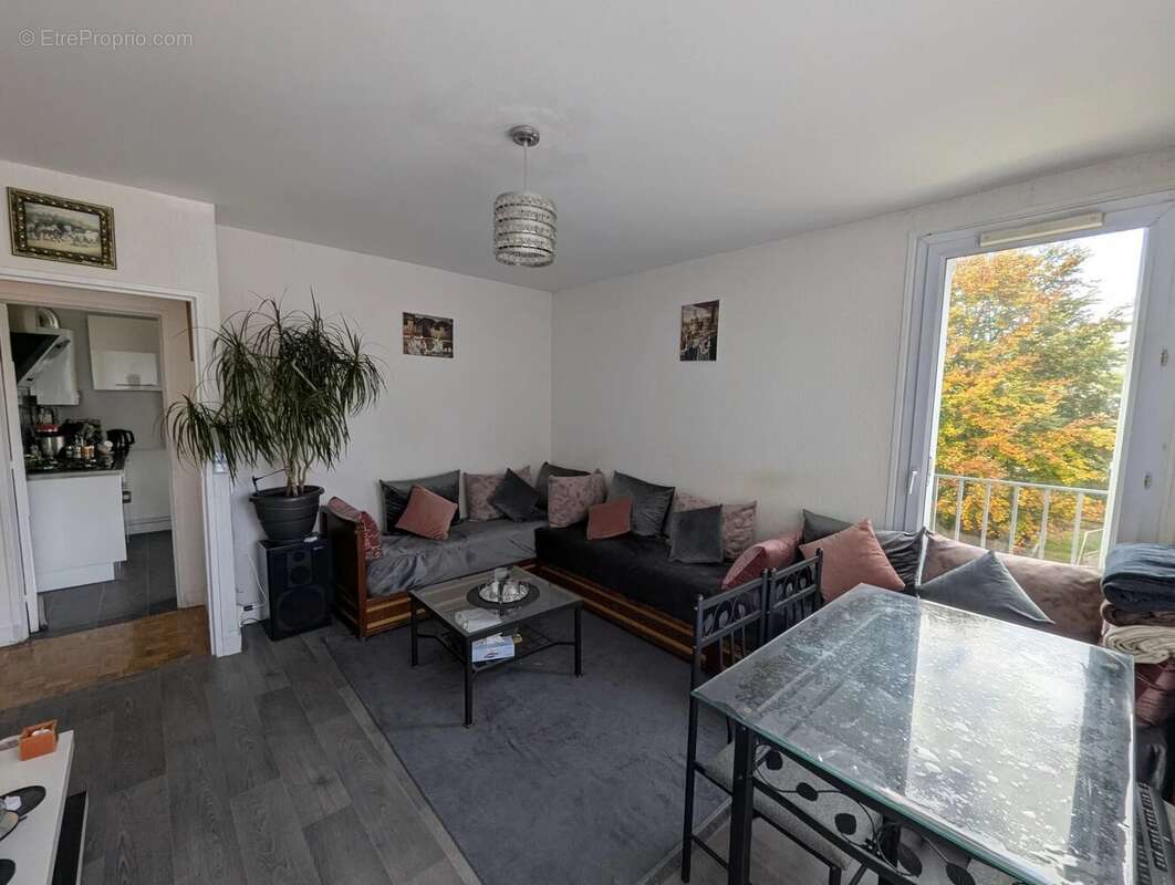 Appartement à SAINT-CYR-L&#039;ECOLE