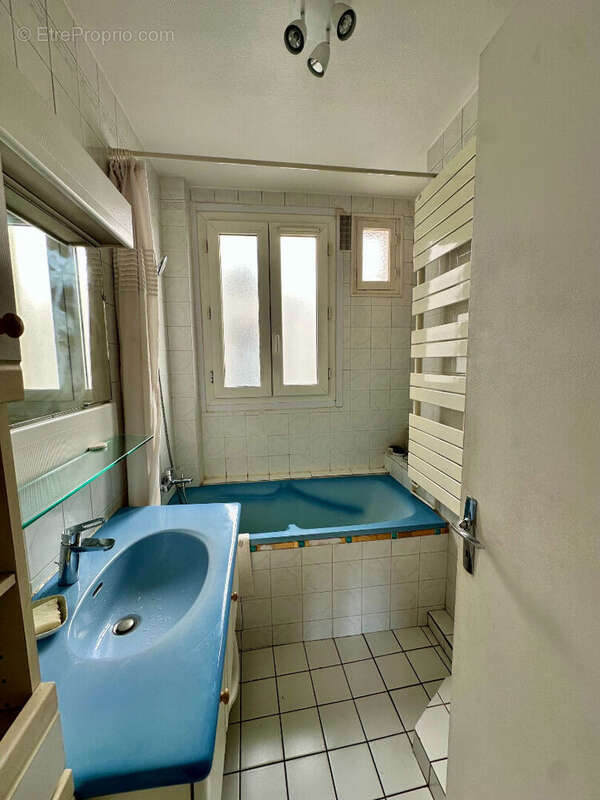 Appartement à PARIS-20E