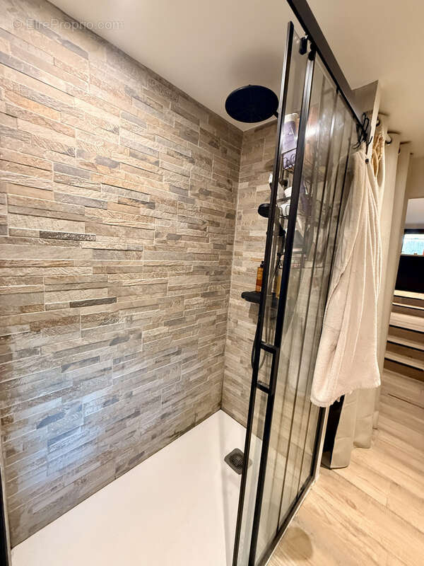 Maison à MONTAIGU-DE-QUERCY