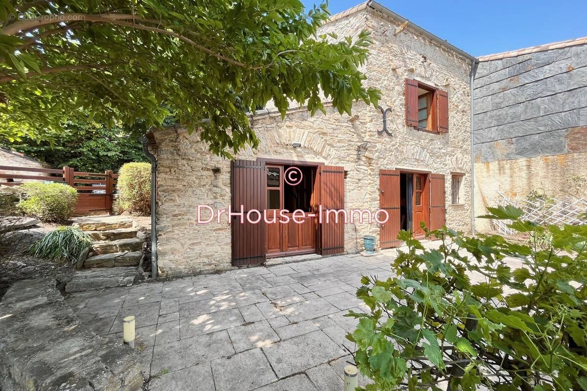 Maison à BROUSSES-ET-VILLARET