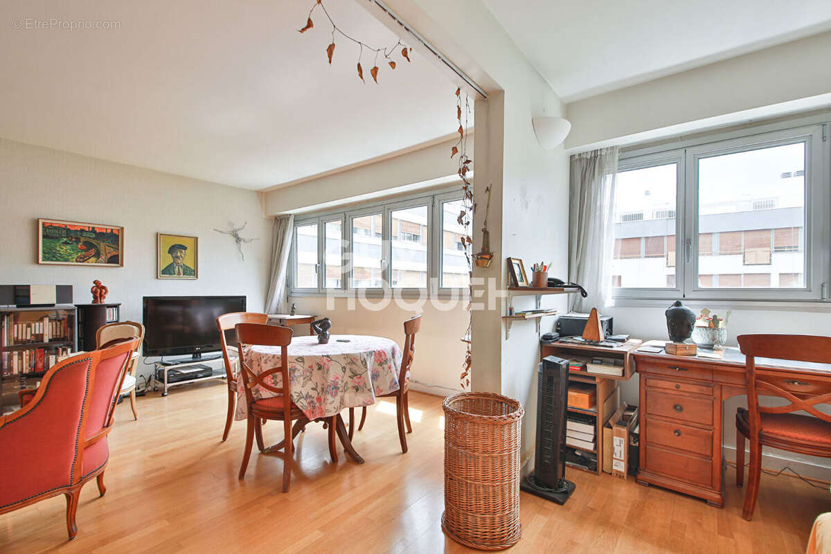 Appartement à PARIS-15E