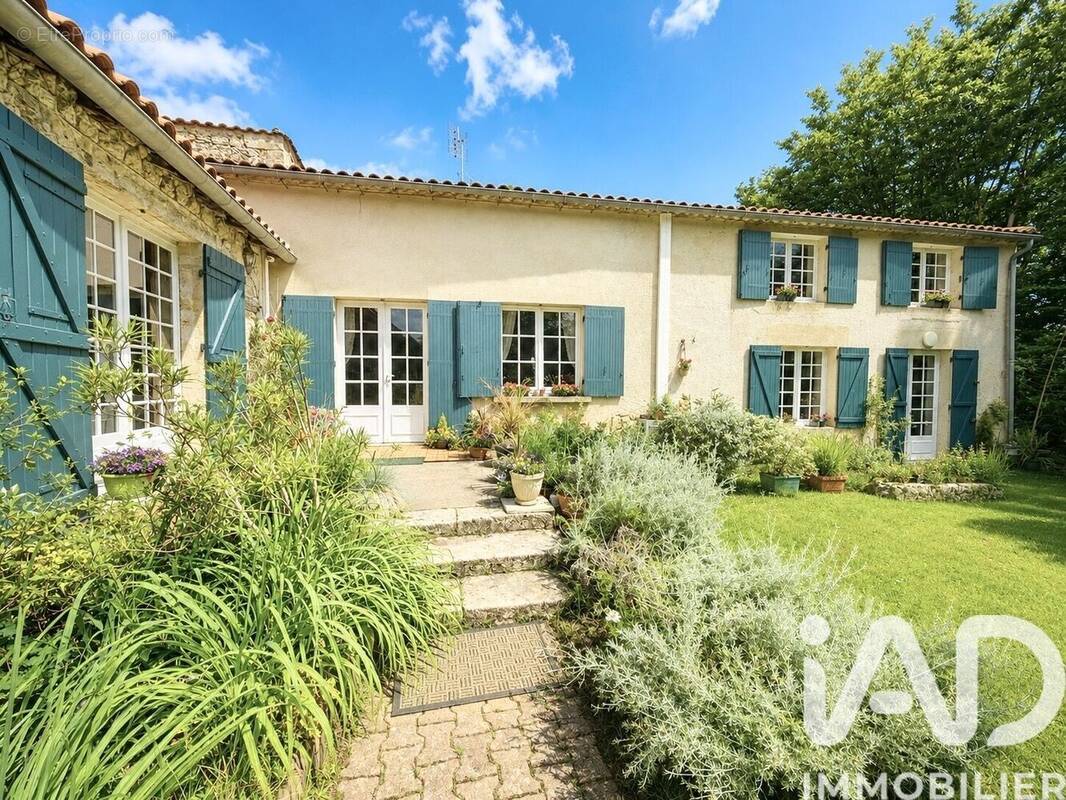 Photo 1 - Maison à SAUVETERRE-DE-GUYENNE