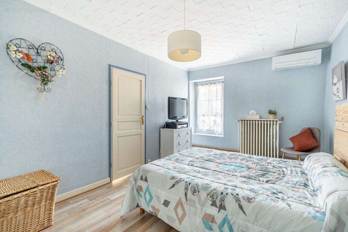 Maison à JONAGE