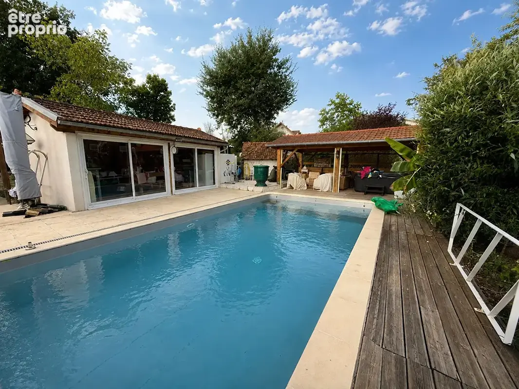 Vente propriete 15 km roanne 7 pieces 200 m² - photo 2