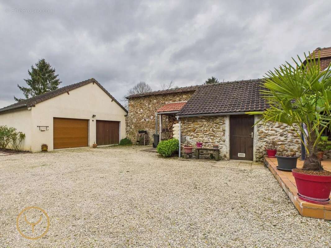 Maison à SAINT-NICOLAS-LA-CHAPELLE