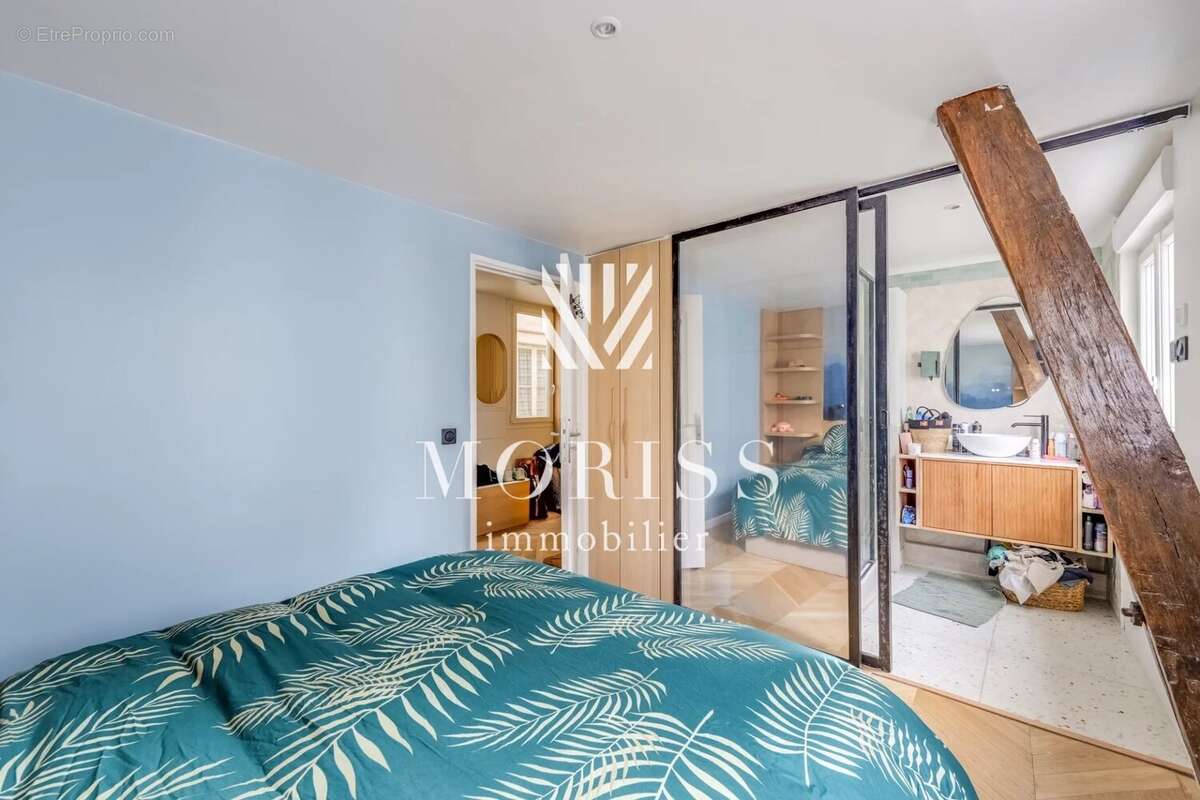 Appartement à PARIS-8E