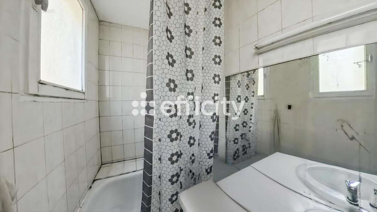 Appartement à FUMEL