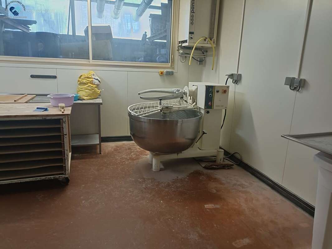 Commerce à CANET-DE-SALARS