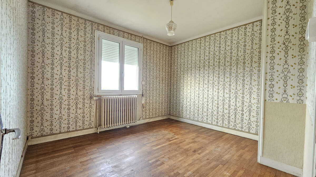 Maison à LES HERBIERS