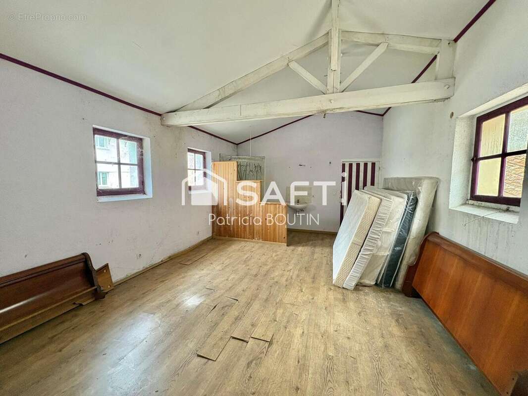 Photo 3 - Commerce à NIORT