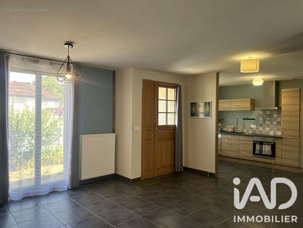 Photo 3 - Maison à SAINT-AMAND-MONTROND