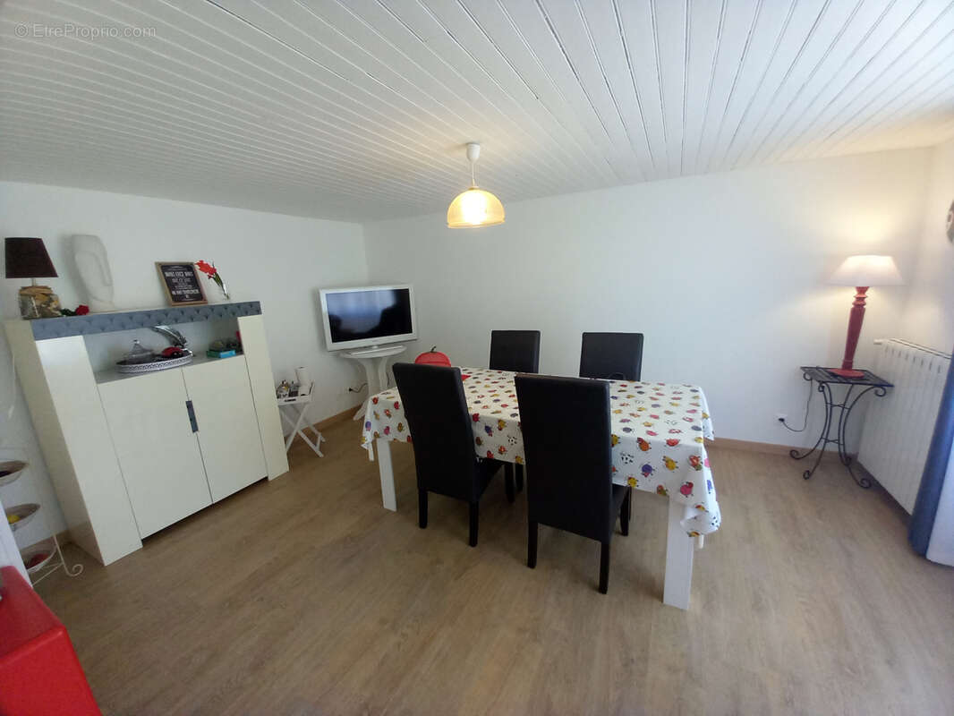Maison à FUMEL