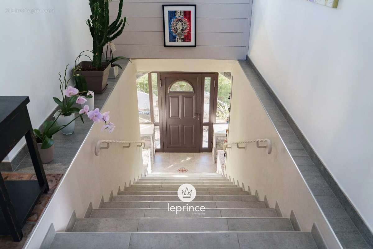 Appartement à VENCE