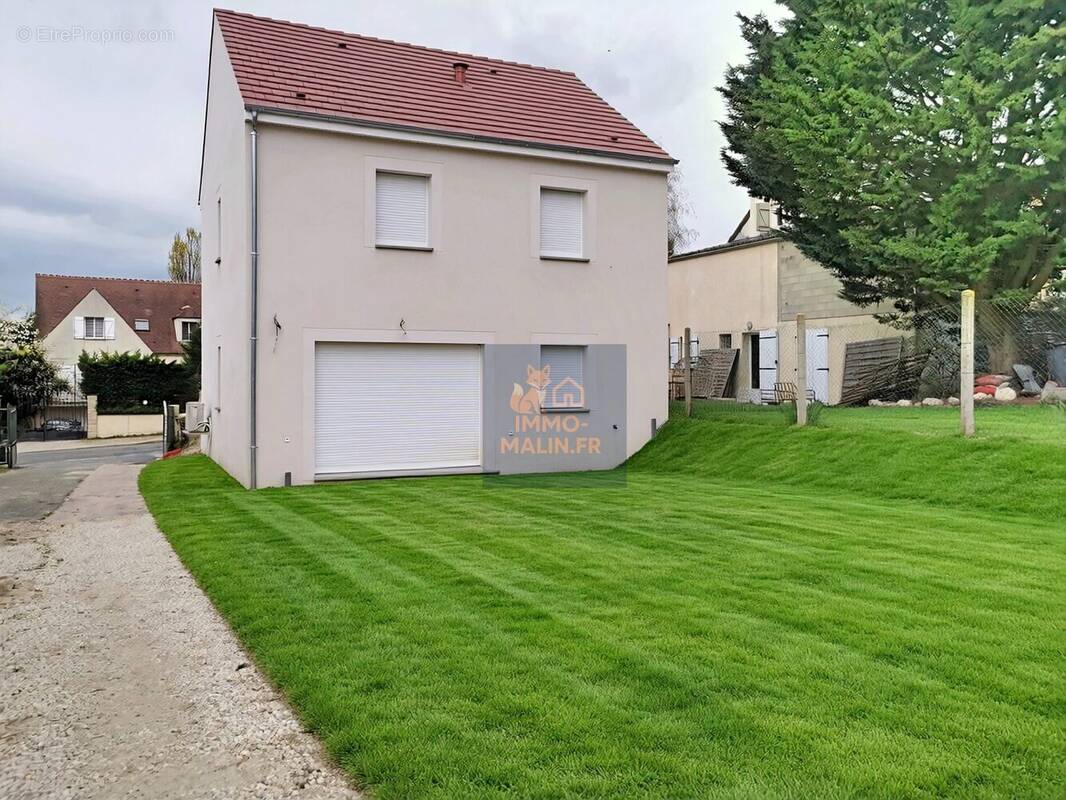 Maison à MORAINVILLIERS